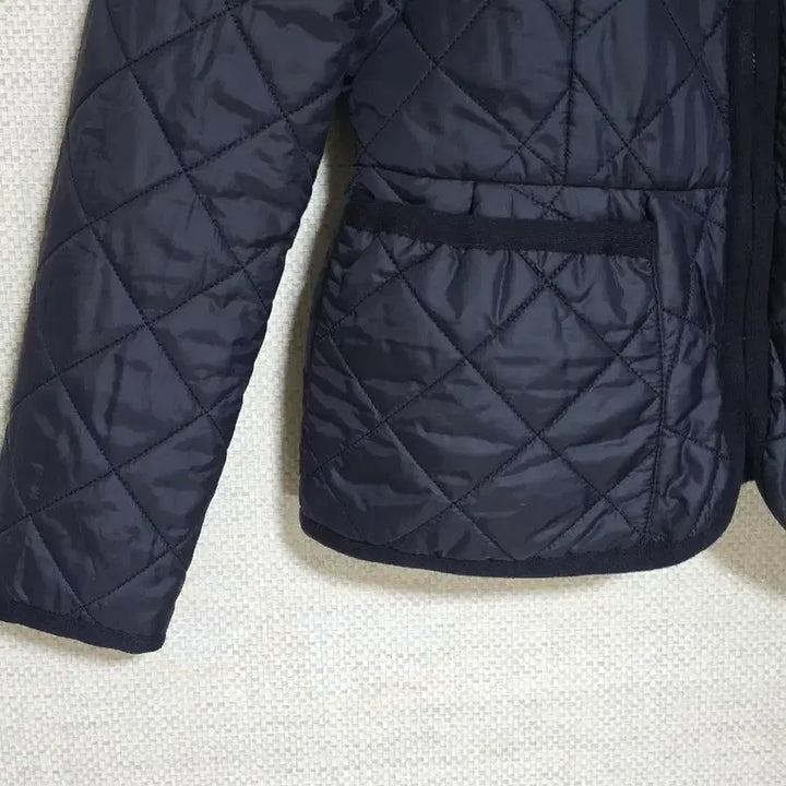 [BUNJANG] JILLSTUART Quilted Lightweight Jacket 55 / 질스튜어트) 퀄팅 경량 자켓55