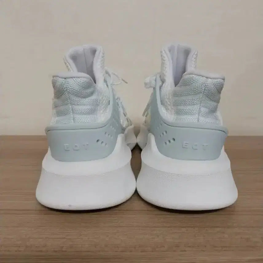 [BUNJANG] Adidas Originals EQT Basket ADV Sneakers (245) / 여성 아디다스 오리지널스 EQT 바스켓 ADV 운동화 (245)