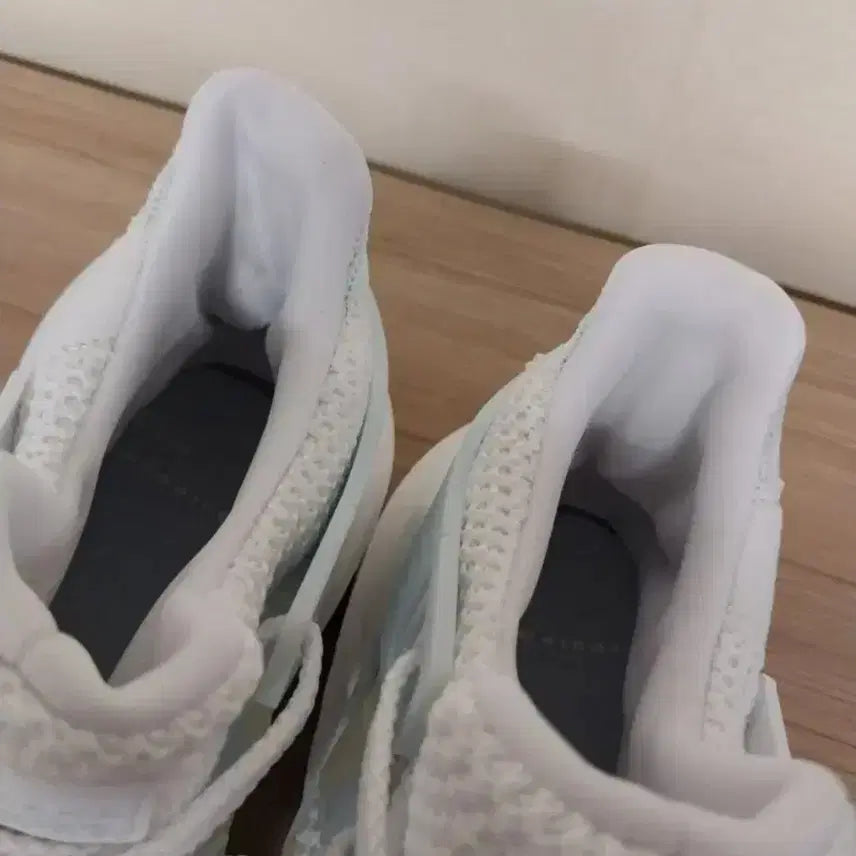 [BUNJANG] Adidas Originals EQT Basket ADV Sneakers (245) / 여성 아디다스 오리지널스 EQT 바스켓 ADV 운동화 (245)