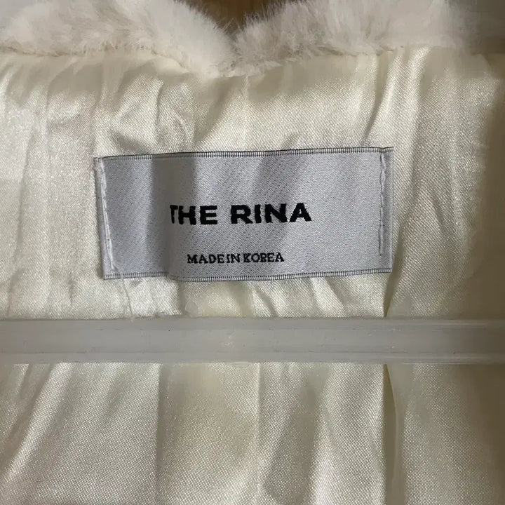 [BUNJANG] Ivory Fur Vest Hooded Long Outerwear / 아이보리 퍼 베스트 후드 롱 조끼 아우터