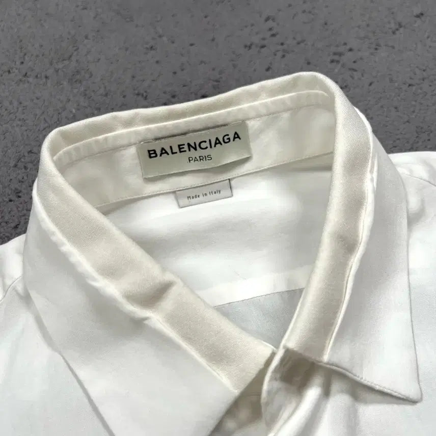 [BUNJANG] Balenciaga Collar Detail White Shirt / 발렌시아가 카라 디테일 화이트 셔츠