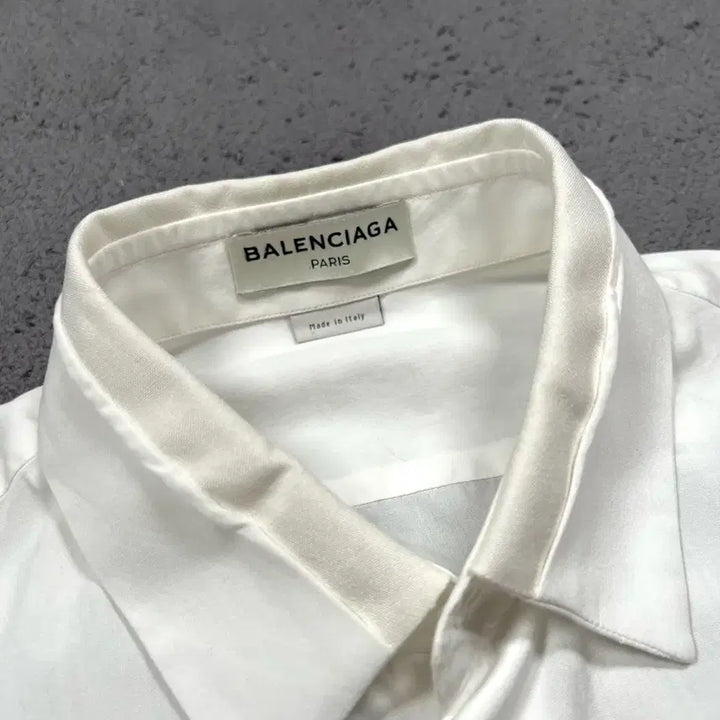 [BUNJANG] Balenciaga Collar Detail White Shirt / 발렌시아가 카라 디테일 화이트 셔츠