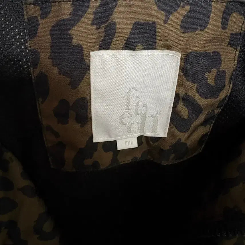 [BUNJANG] Fetch Sunday Leopard Windbreaker Jacket / 페치선데이 레오파드 바람막이