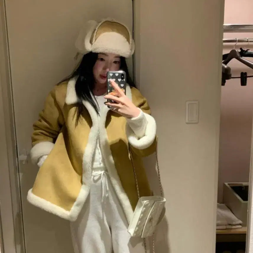 [BUNJANG] Cignature Belle Mustang / 시예 리아 무스탕 (무스탕 모자 무료증정)