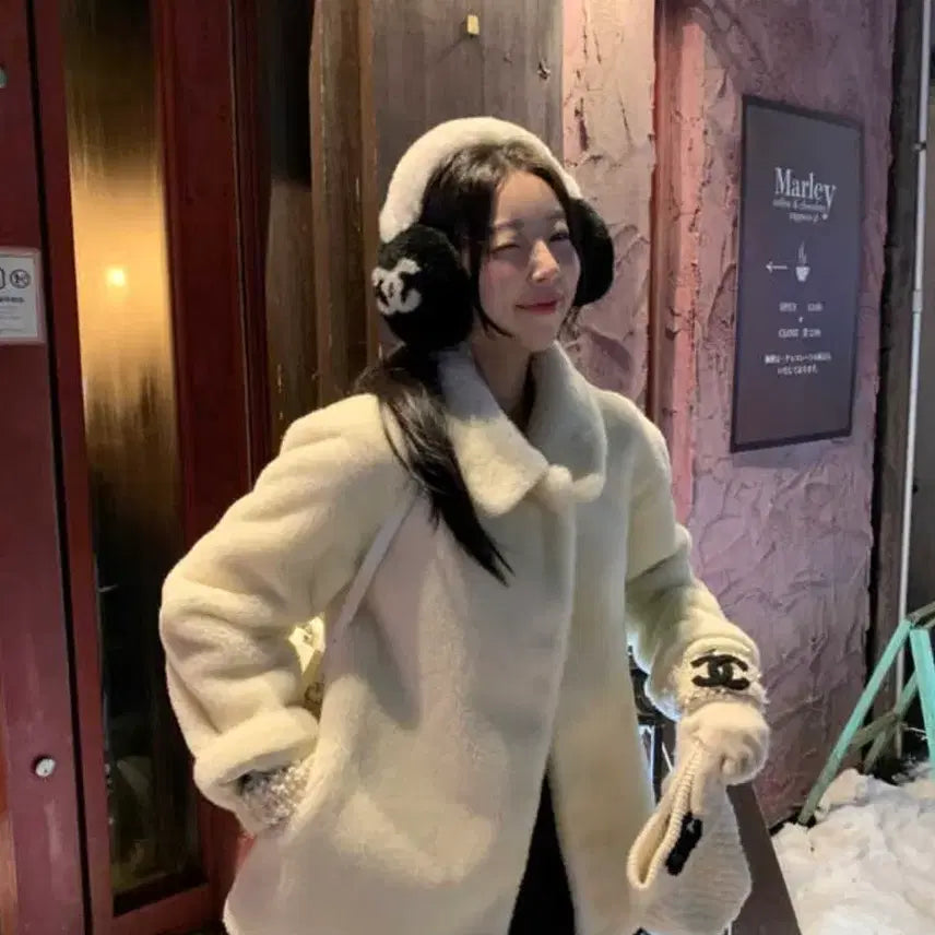 [BUNJANG] Cignature Belle Mustang / 시예 리아 무스탕 (무스탕 모자 무료증정)