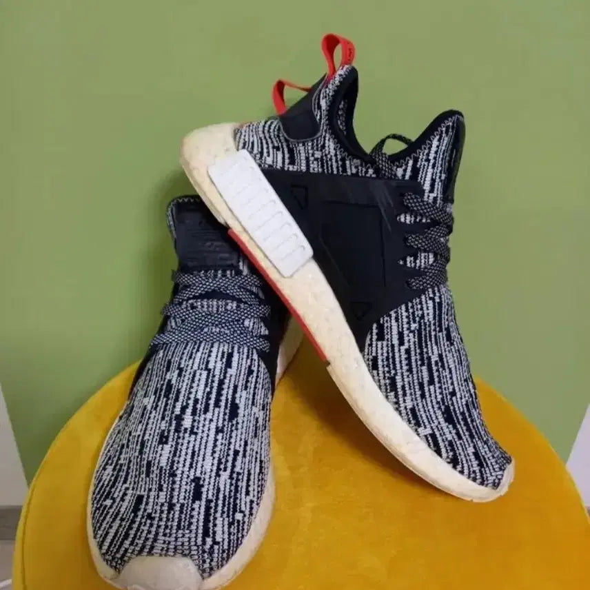 [BUNJANG] Adidas NMD XR1 PK Zebra Running Shoes / 남성 아디다스 NMD XR1 PK 얼룩말 런닝화 (270)