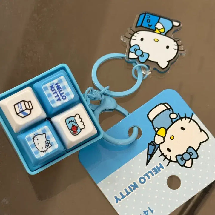 [BUNJANG] Hello Kitty Keycap Keyring with Sound and LED / 헬로키티 키캡키링 클릭커 새상품 (사운드,led) 가격내림