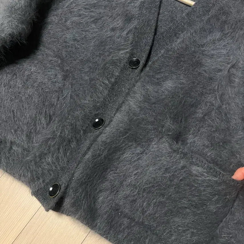 [BUNJANG] Loose Fit Raccoon 100% Fur Cardigan / 고퀄 라쿤100% 보송 퍼 가디건 브이넥 그레이 회색 루즈핏