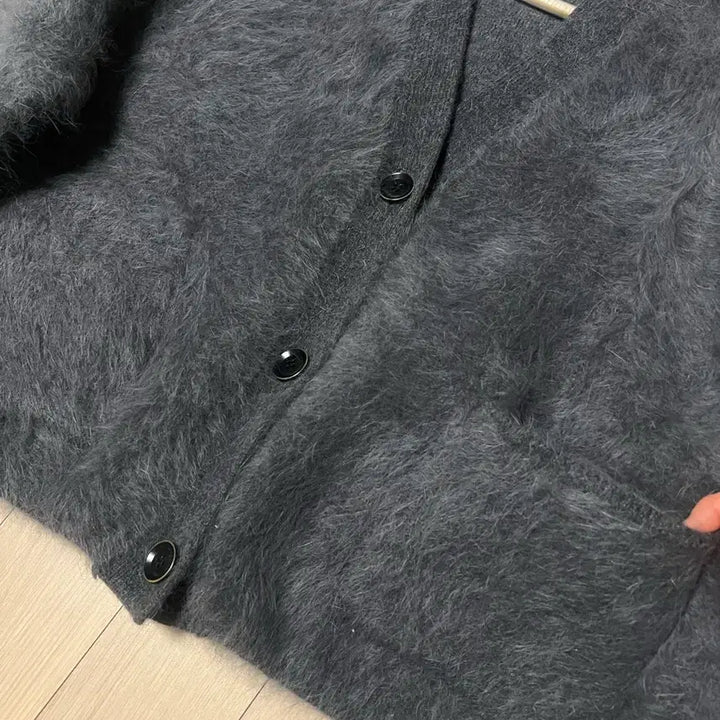 [BUNJANG] Loose Fit Raccoon 100% Fur Cardigan / 고퀄 라쿤100% 보송 퍼 가디건 브이넥 그레이 회색 루즈핏