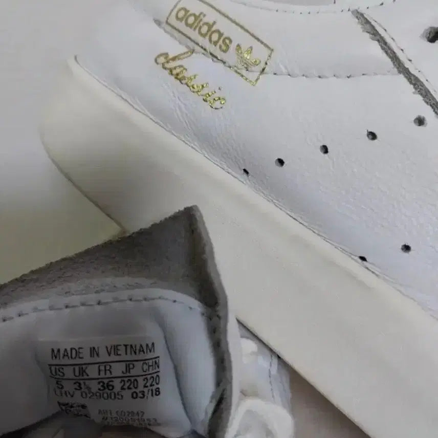 [BUNJANG] Adidas Everline Classic Sneakers (220) / 여성 아디다스 에버린 클래식 스니커즈 운동화 (220)