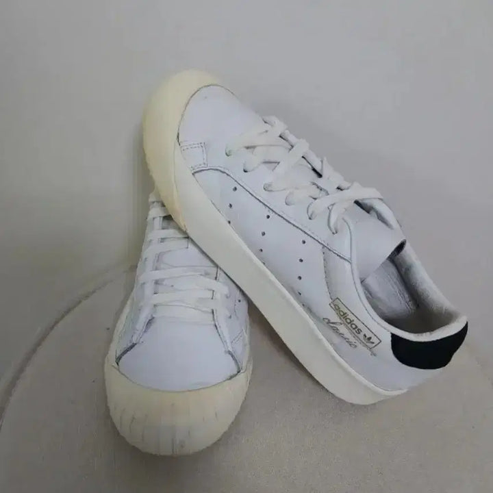 [BUNJANG] Adidas Everline Classic Sneakers (220) / 여성 아디다스 에버린 클래식 스니커즈 운동화 (220)