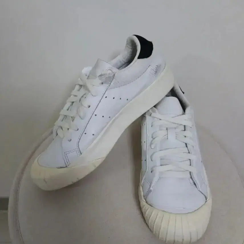 [BUNJANG] Adidas Everline Classic Sneakers (220) / 여성 아디다스 에버린 클래식 스니커즈 운동화 (220)