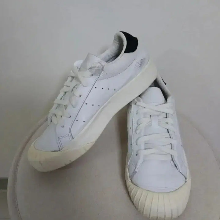 [BUNJANG] Adidas Everline Classic Sneakers (220) / 여성 아디다스 에버린 클래식 스니커즈 운동화 (220)