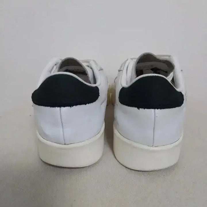 [BUNJANG] Adidas Everline Classic Sneakers (220) / 여성 아디다스 에버린 클래식 스니커즈 운동화 (220)
