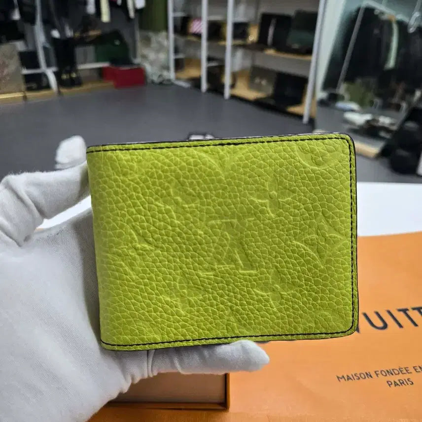 [SOLD OUT] [40%할인] 루이비통 토뤼옹 반지갑
