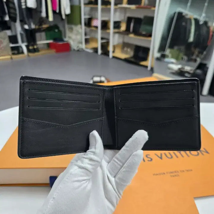 [SOLD OUT] [40%할인] 루이비통 토뤼옹 반지갑