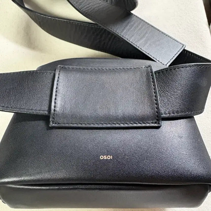 [BUNJANG] OSOI Brote Bag Black / 오소이 피칸 브로트 블랙 OSOI 가방