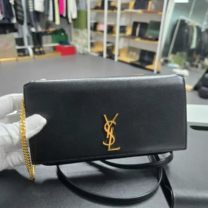 [SOLD OUT] [40%할인] 입생로랑 폰홀더백