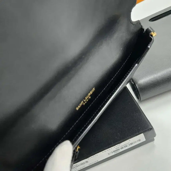 [SOLD OUT] [40%할인] 입생로랑 폰홀더백