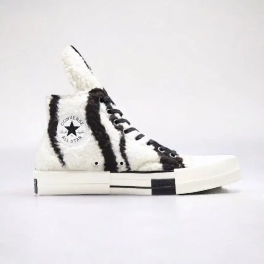 [BUNJANG] Converse x DarkShadows Turbodark Zebra 230 / 컨버스 x 다크쉐도우 쉐르파 터보다크 지브라 230