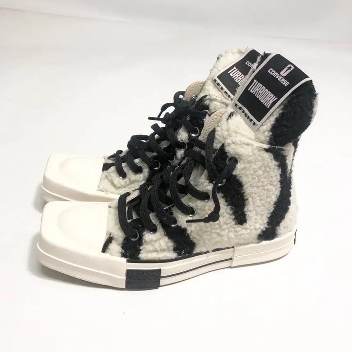 [BUNJANG] Converse x DarkShadows Turbodark Zebra 230 / 컨버스 x 다크쉐도우 쉐르파 터보다크 지브라 230