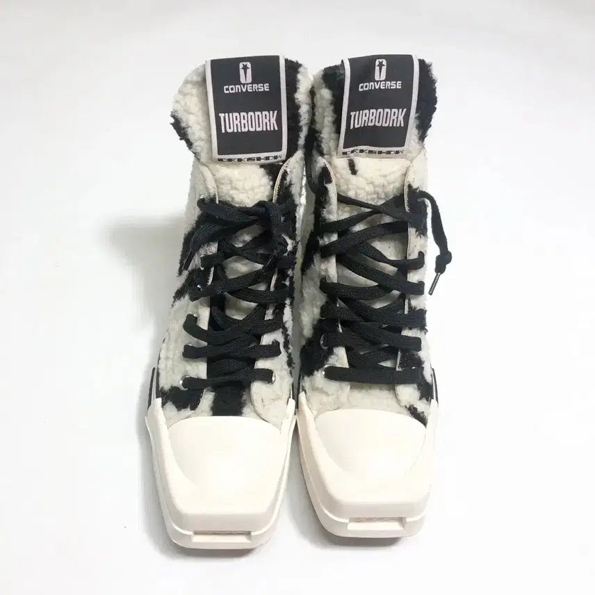 [BUNJANG] Converse x DarkShadows Turbodark Zebra 230 / 컨버스 x 다크쉐도우 쉐르파 터보다크 지브라 230