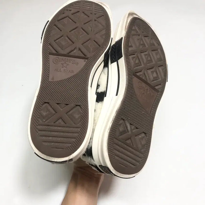 [BUNJANG] Converse x DarkShadows Turbodark Zebra 230 / 컨버스 x 다크쉐도우 쉐르파 터보다크 지브라 230