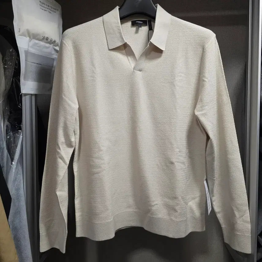 [SOLD OUT] [새제품]띠어리 소리스 폴로 아이보리 L