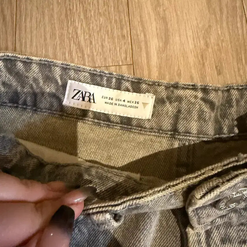 [BUNJANG] ZARA High Waist Denim Shorts / 자라 반바지