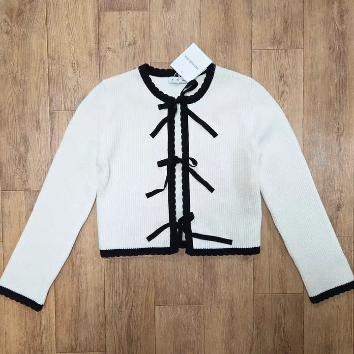 [BUNJANG] Your Name Here Ribbon Cardigan / 유어네임히얼(Your name here) 리본이가디건 프리사이즈 새상품