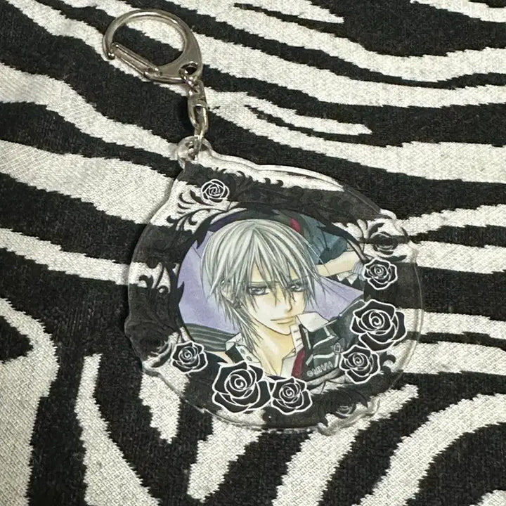 [BUNJANG] Vampire Knight Zero Acrylic Keyring / 뱀파이어기사 제로 아크릴 키링