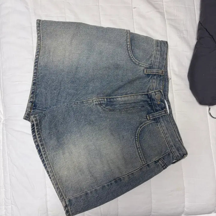 [BUNJANG] Slow and Denim Shorts / 슬로우앤드 자체제작 올웨어 데님 반바지  숏팬츠 빈티지연청