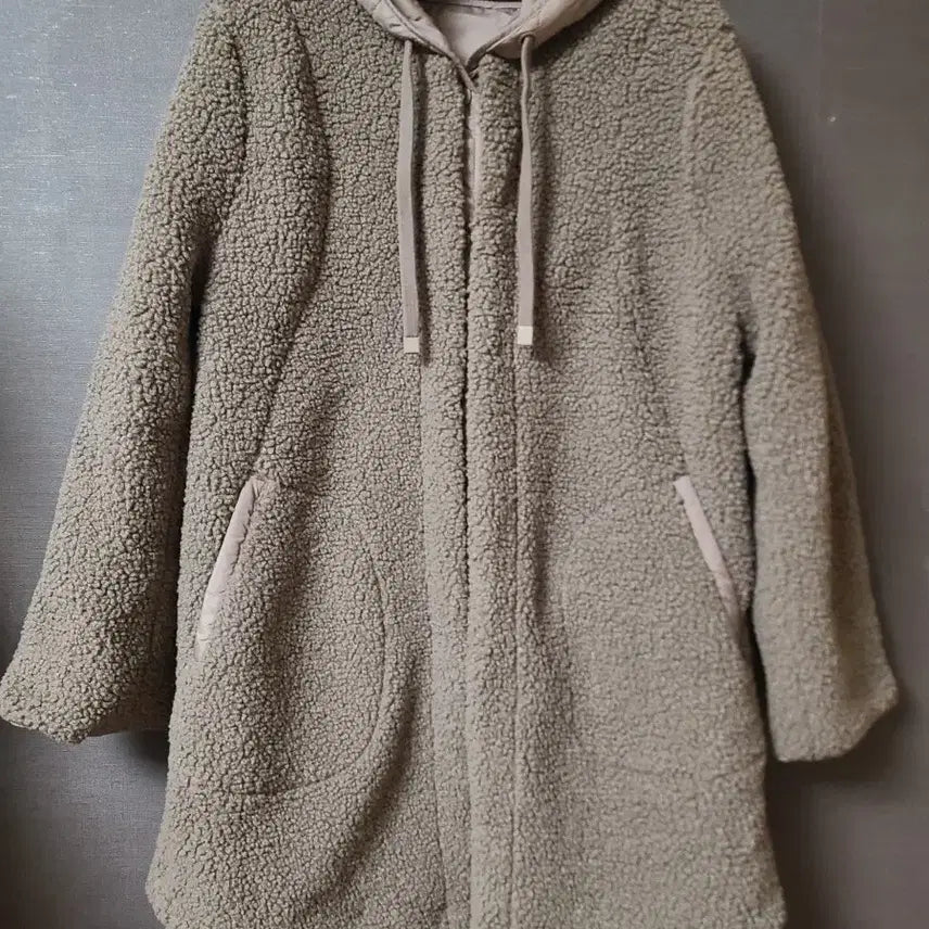 [BUNJANG] Marzo Ppo-geul-i Hooded Coat 66 / 마르조 뽀글이 후드 코트 66