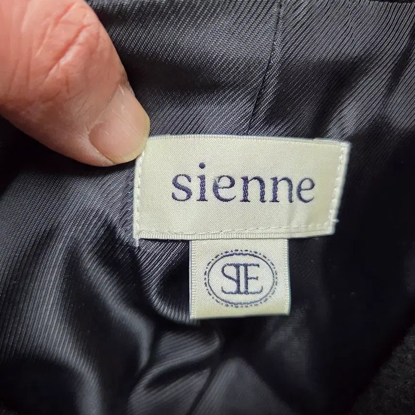 [BUNJANG] SIENNE Cashmere Single Coat / 시엔느(SIENNE) 캐시미어 싱글코트 55-66