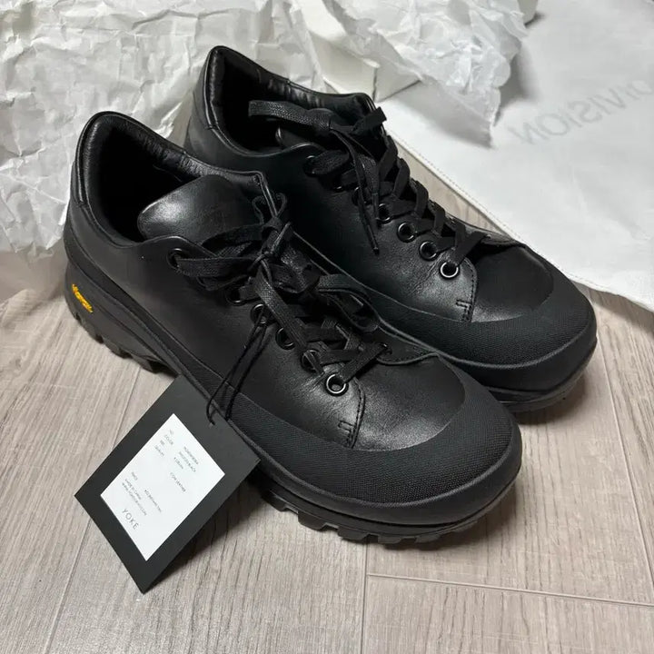[BUNJANG] York Leather Low-Cut Sneakers / [4/280] 요크 레더 로우컷 스니커즈 24aw