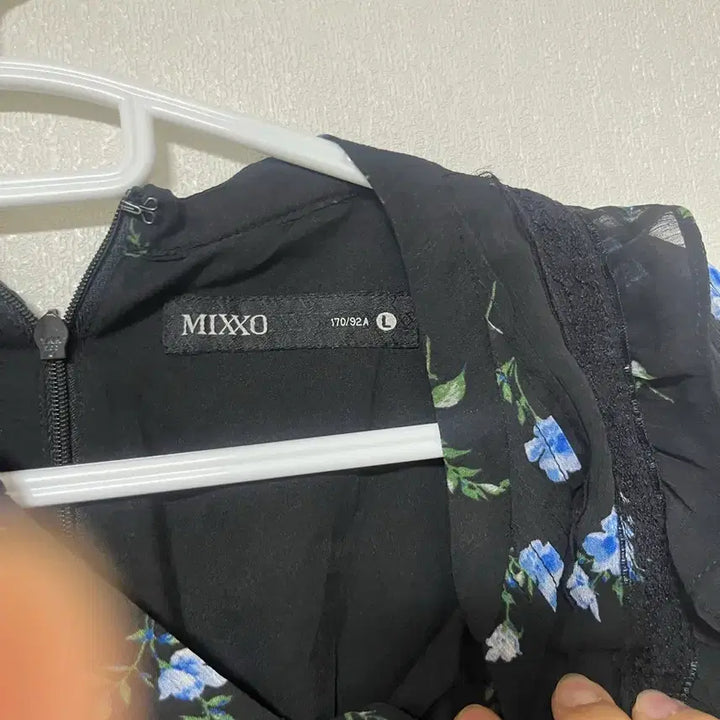 [BUNJANG] MIXXO Black Floral Pattern Long Dress / MIXXO 미쏘 검정 꽃무늬 패턴 플라워 롱 원피스