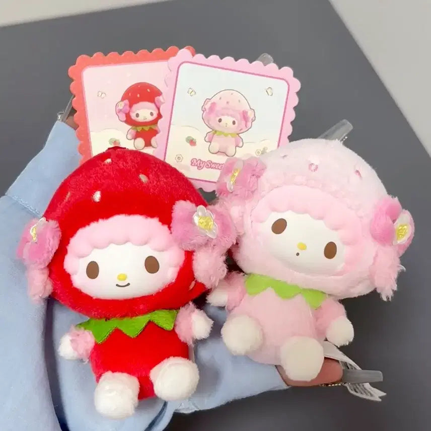 [BUNJANG] TopToy Sanrio Strawberry Keyring (Random) / <예약구매>탑토이 산리오 신상 딸기 키링 랜덤 선택가능