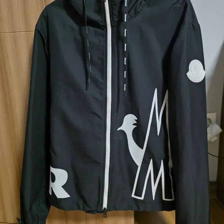 [BUNJANG] Moncler Mythos Windbreaker Hooded Jacket / 몽클레어 블랙 로고 바람막이 후드 자켓