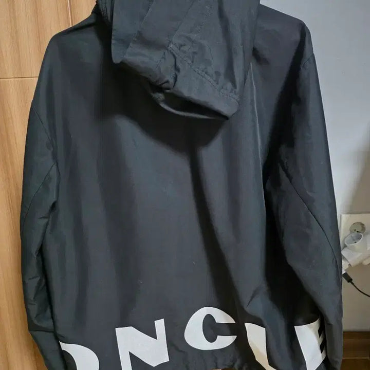 [BUNJANG] Moncler Mythos Windbreaker Hooded Jacket / 몽클레어 블랙 로고 바람막이 후드 자켓