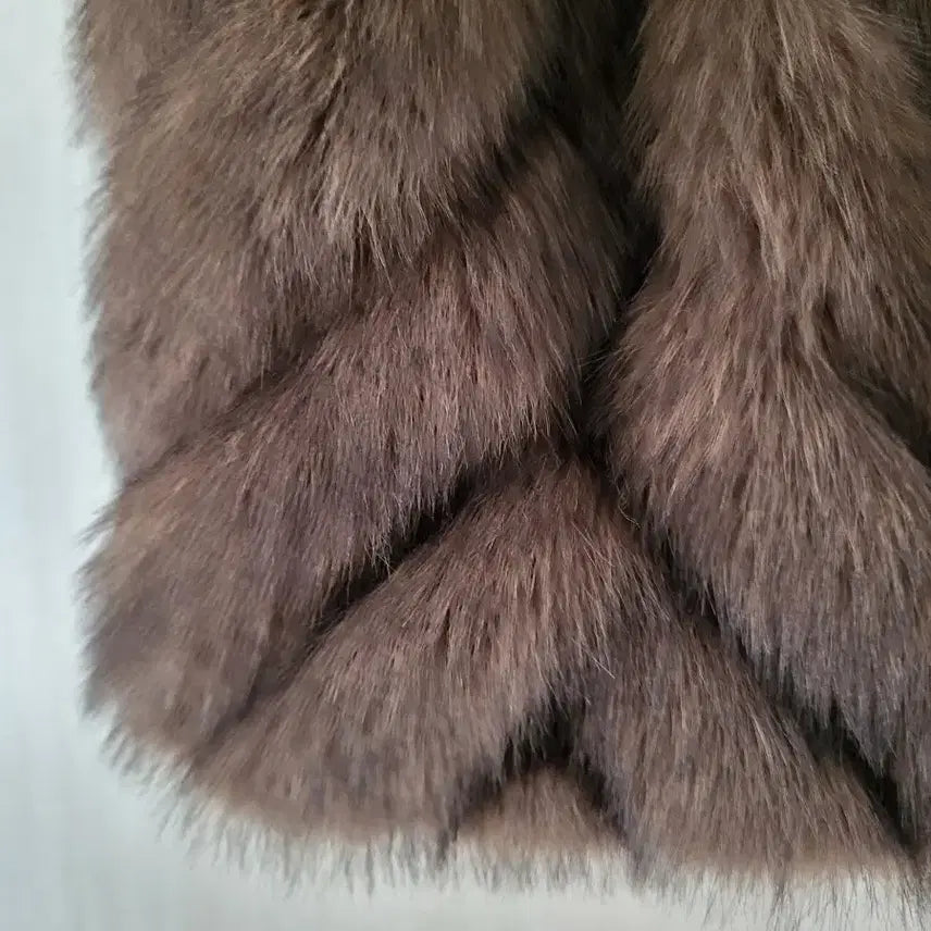 [BUNJANG] Leover Eco Mink Vest / 리오벨 후드 에코 밍크 조끼 베스트