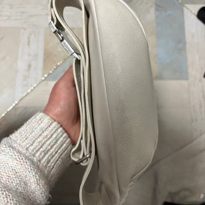 [BUNJANG] Jacquemus La Banane Grained Leather Belt Bag / 자크뮈스(Jacquemus)의 라 바난(La Banane) 가죽 벨트 백