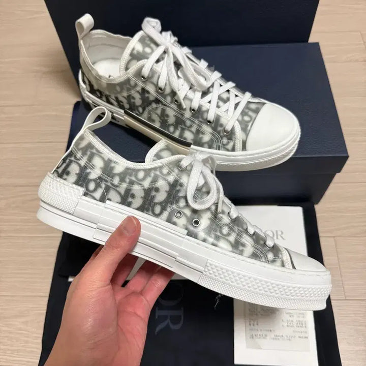 [BUNJANG] Dior B23 Low Oblique Canvas Sneakers / [42] 디올 b23 로우 오블리크 캔버스 화이트 & 블랙 매장판