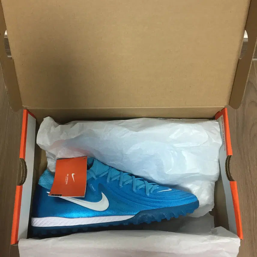 [BUNJANG] Nike Phantom GX2 Pro TF 'Mad Ambition' Soccer Cleats / <새상품> 나이키 팬텀GX2 프로 TF 매드앰비션팩 255mm