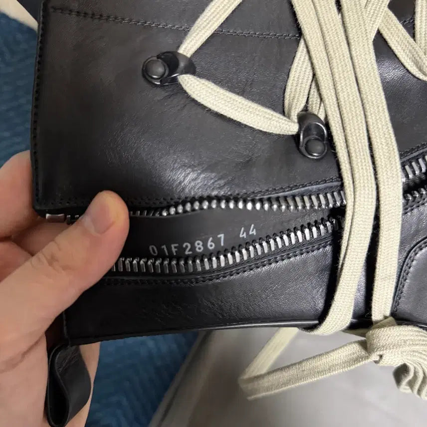 [BUNJANG] Rick Owens SS26 Megalaced Megatractor Boots Black / [44]릭오웬스 ss26 메가 레이스드 메가 트랙터 부츠 블랙