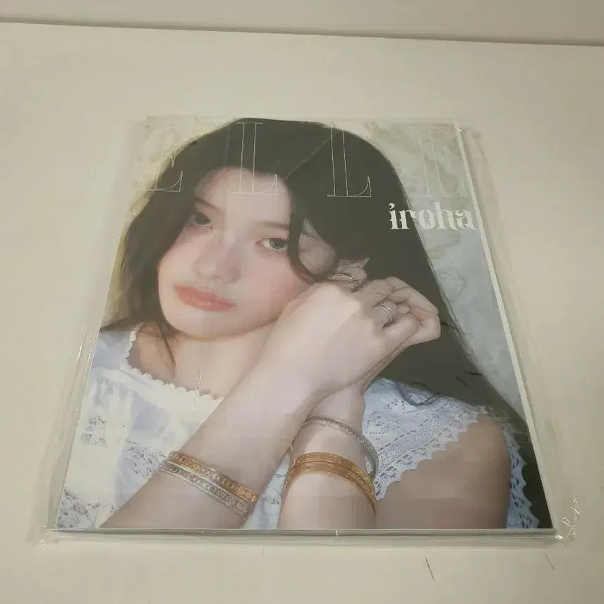 [BUNJANG] ELLE IROHA Magazine / ELLE 엘르 이로하 화보 잡지