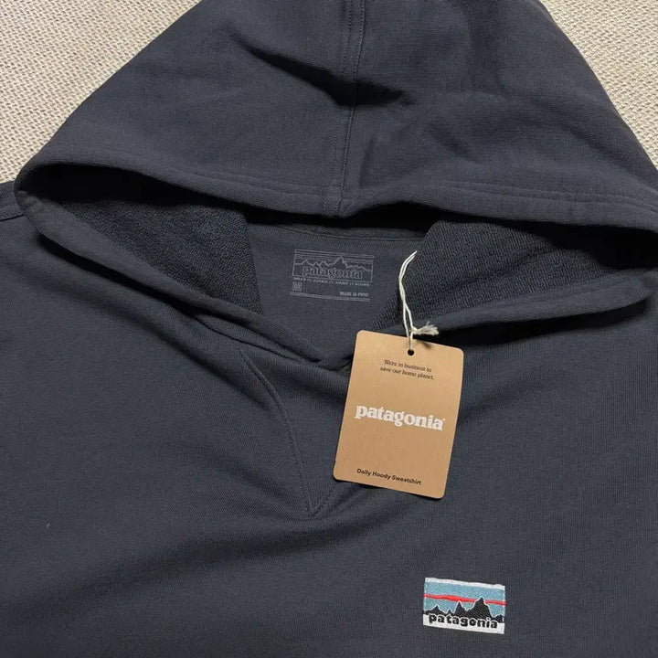 [BUNJANG] Patagonia Daily Hoodie Sweatshirt Black / 파타고니아 데일리 후디 스웨트셔츠 블랙