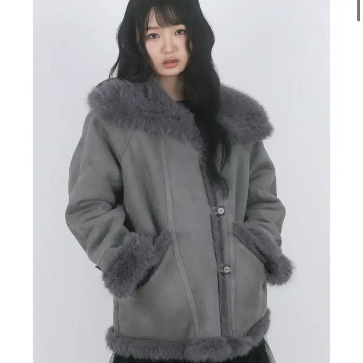 [BUNJANG] NINE FLOWER Buttoned Faux Fur Mouton Jacket / 나이엔 플라워 버튼 무스탕 퍼 점퍼