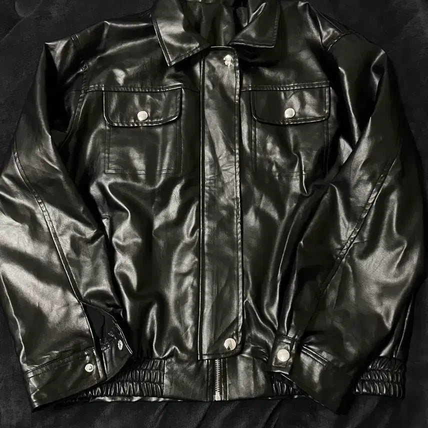 [BUNJANG] Unknown Brand Oversized Faux Leather Bomber Jacket / 00s 포켓 페이크 레더 봄버 오버핏 자켓 블랙 락시크무채색 올세인츠자라