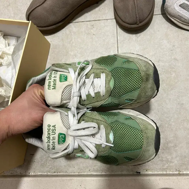 [BUNJANG] New Balance 993 Green Chafe Sneakers / 뉴발란스 993 그린 차이브