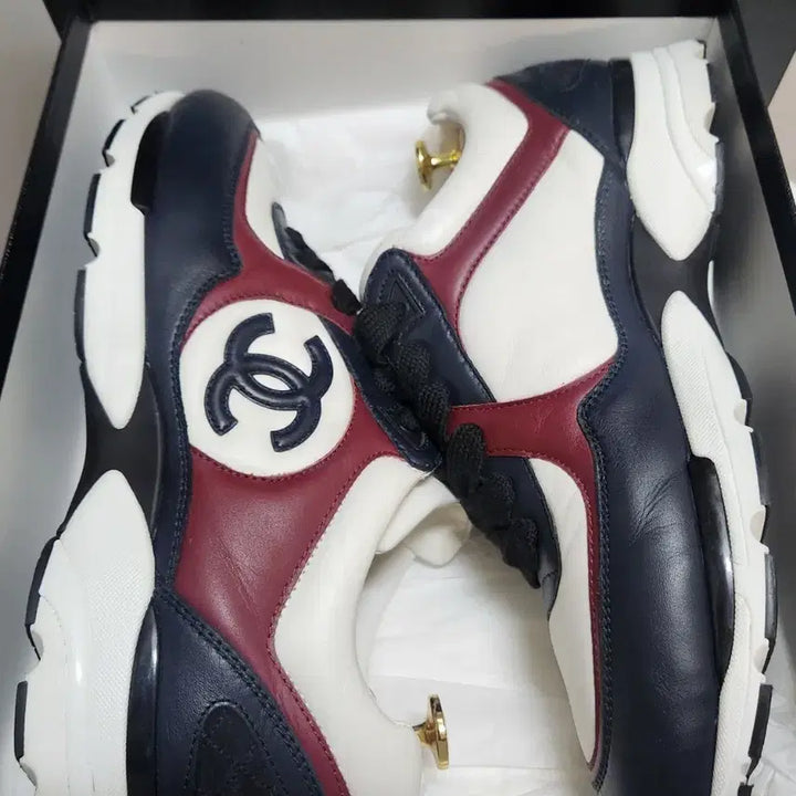 [BUNJANG] Chanel Cruise Sneakers / [정품] 샤넬 스니커즈 운동화 CC로고마크 레더 크루즈 블랙/화이트/자두